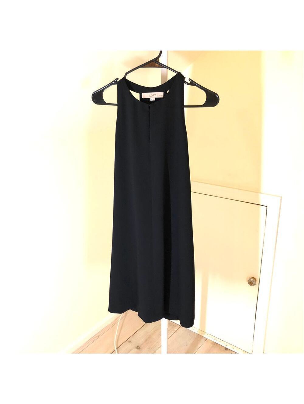 Loft EUC Women's Black High Neck Sleeveless Crepe Swing Dress Size SP